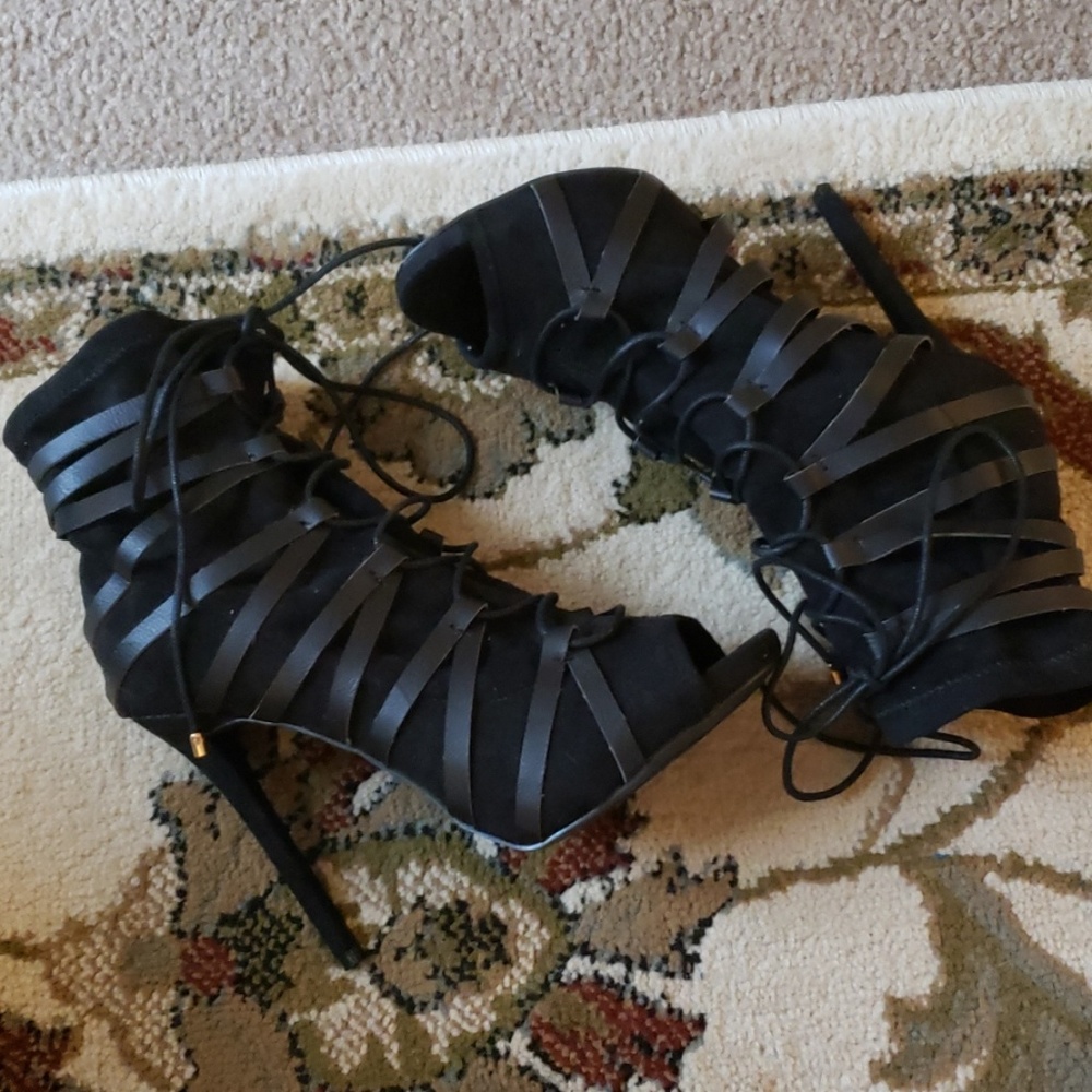 Shoes - Picture 2 of 2